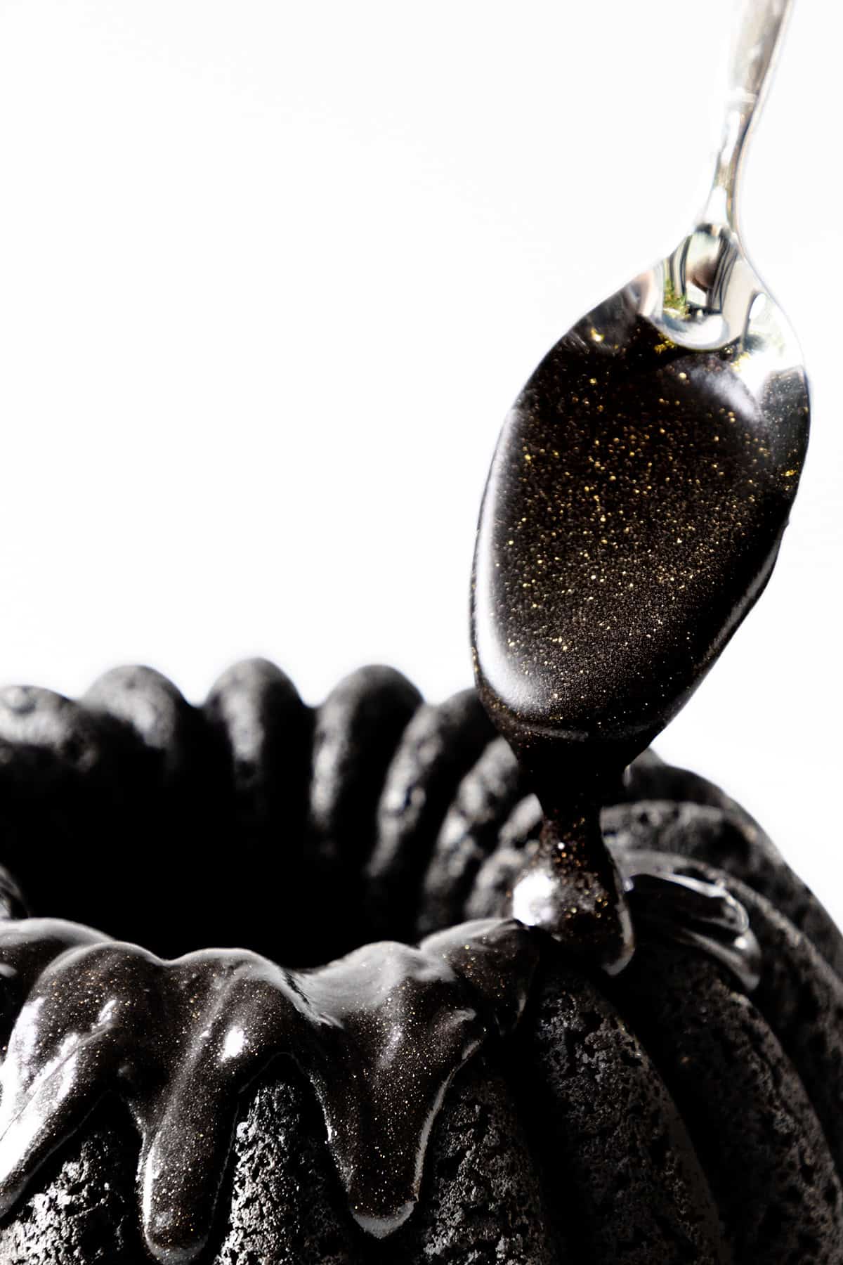 Black Cocoa & Corn Syrup: Secrets to Shiny Black Icing Glaze